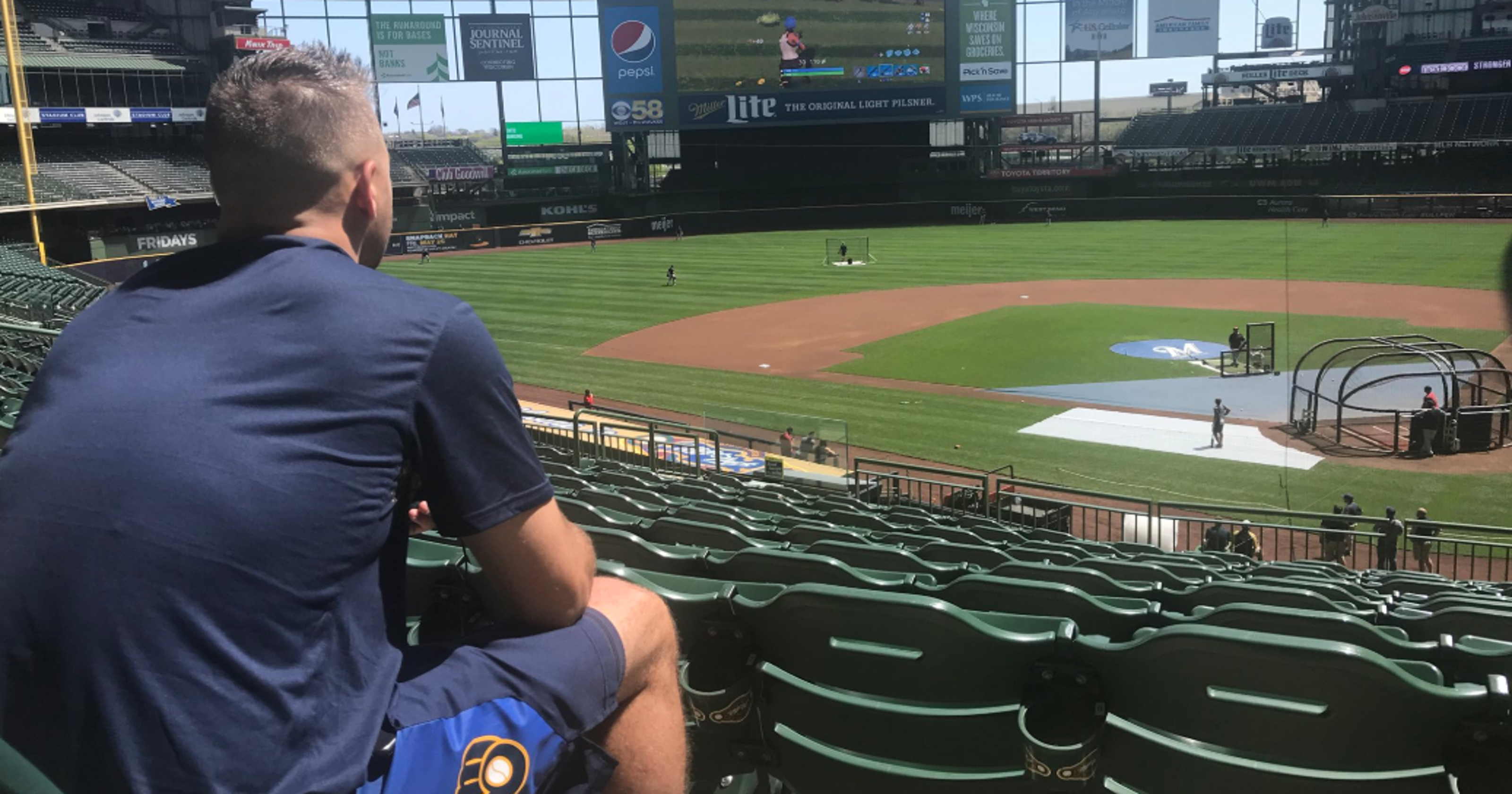 brewers play fortnite using miller park s center field scoreboard - brewers play fortnite in stadium