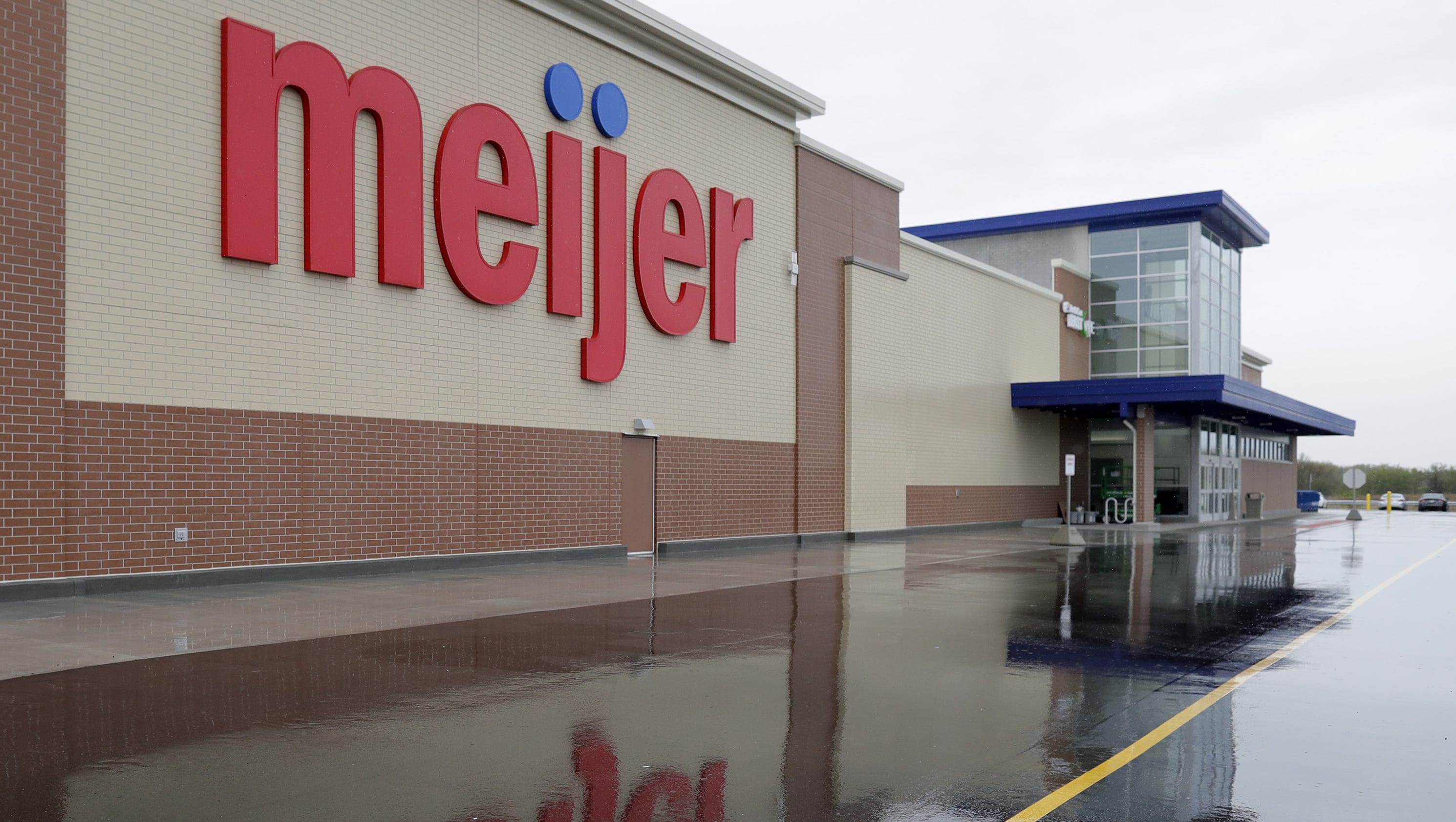 Meijer Appleton Sneak peek inside new Grand Chute store