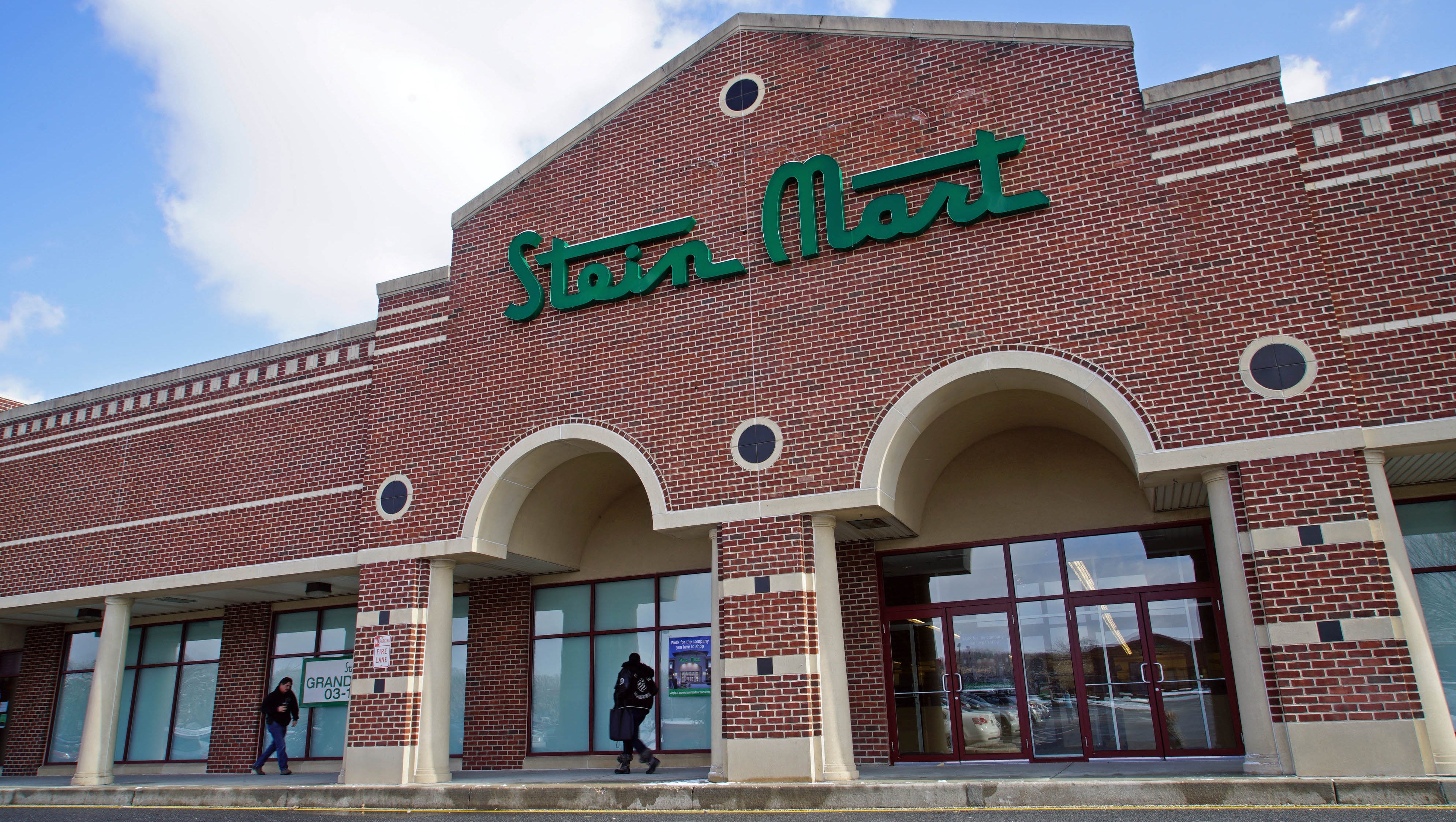 Stein Mart To Open First Delaware Store Next Month At Concord Square   635907041133807992 021016 WIL 0211 STEIN MART JC00022 