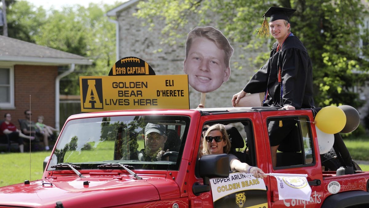 Upper Arlington graduation parade