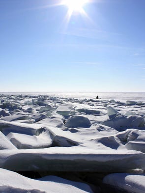 5 places other than the ice caves to see ice formations in Wisconsin