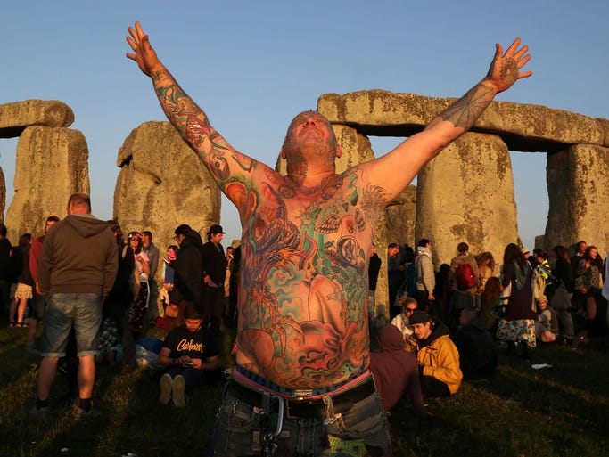 Thousands Celebrate The Summer Solstice At Stonehenge