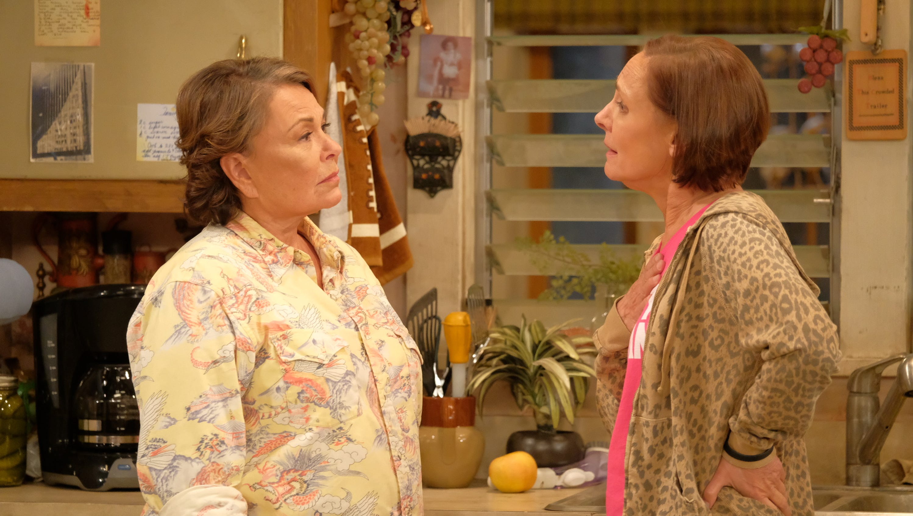 'Roseanne' scores big ratings win in return to ABC