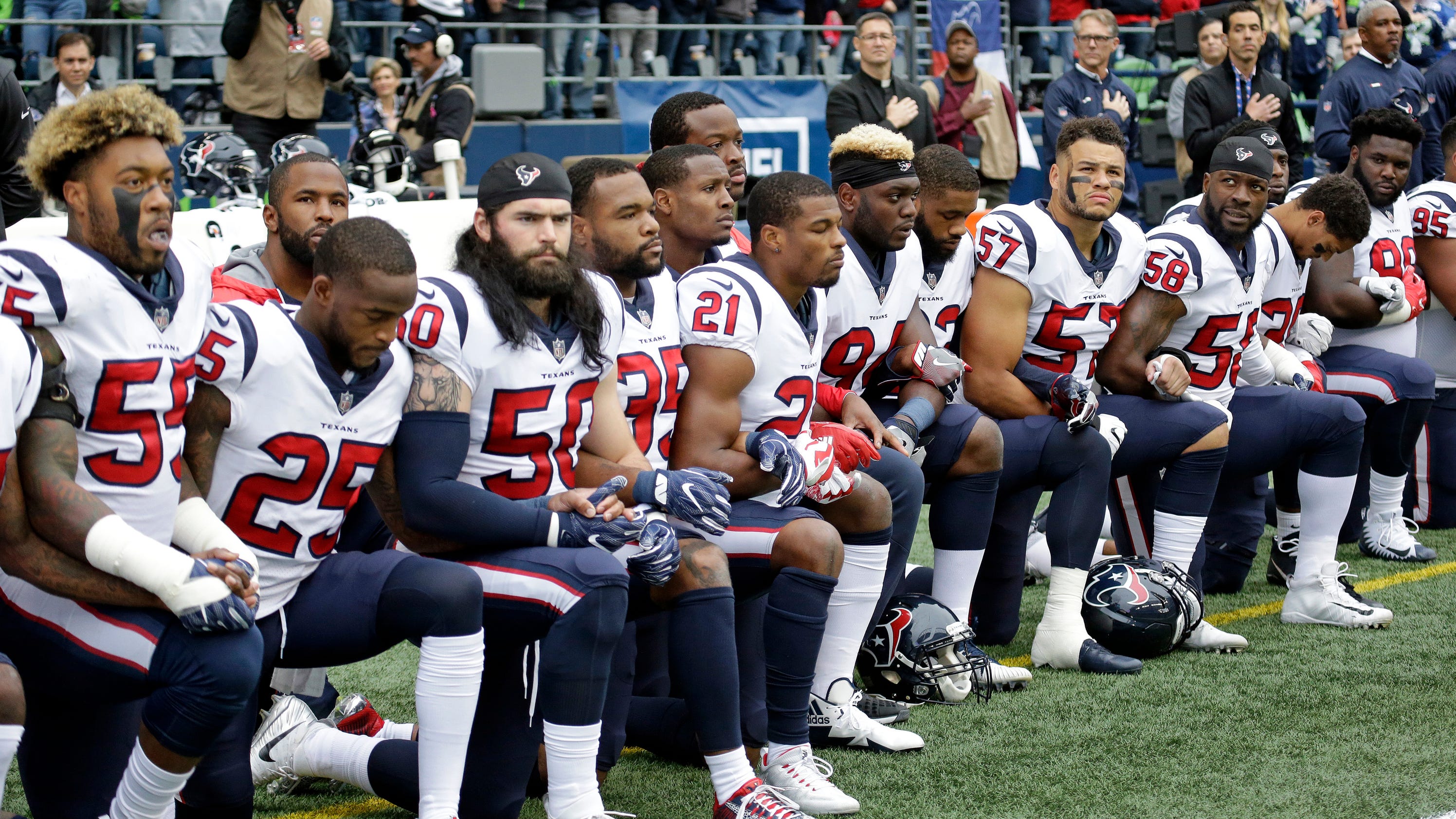 Most Texans Kneel During Anthem After Owners Comments 