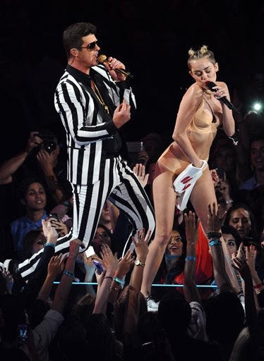 Mylie Cyrus Porn - Miley Cyrus, Justin Timberlake own the MTV VMAs