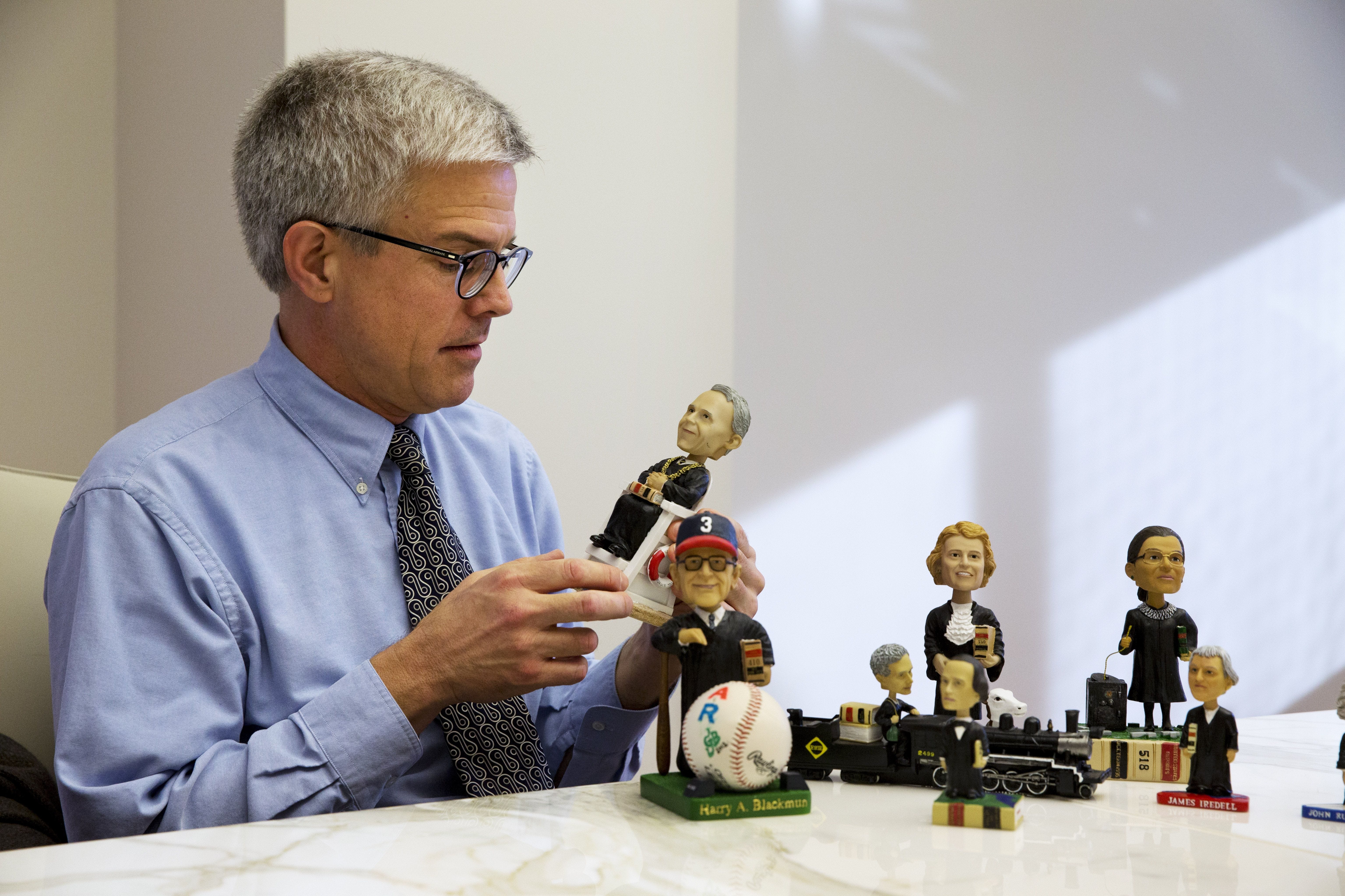 Bobbleheads honor Supreme Court justices