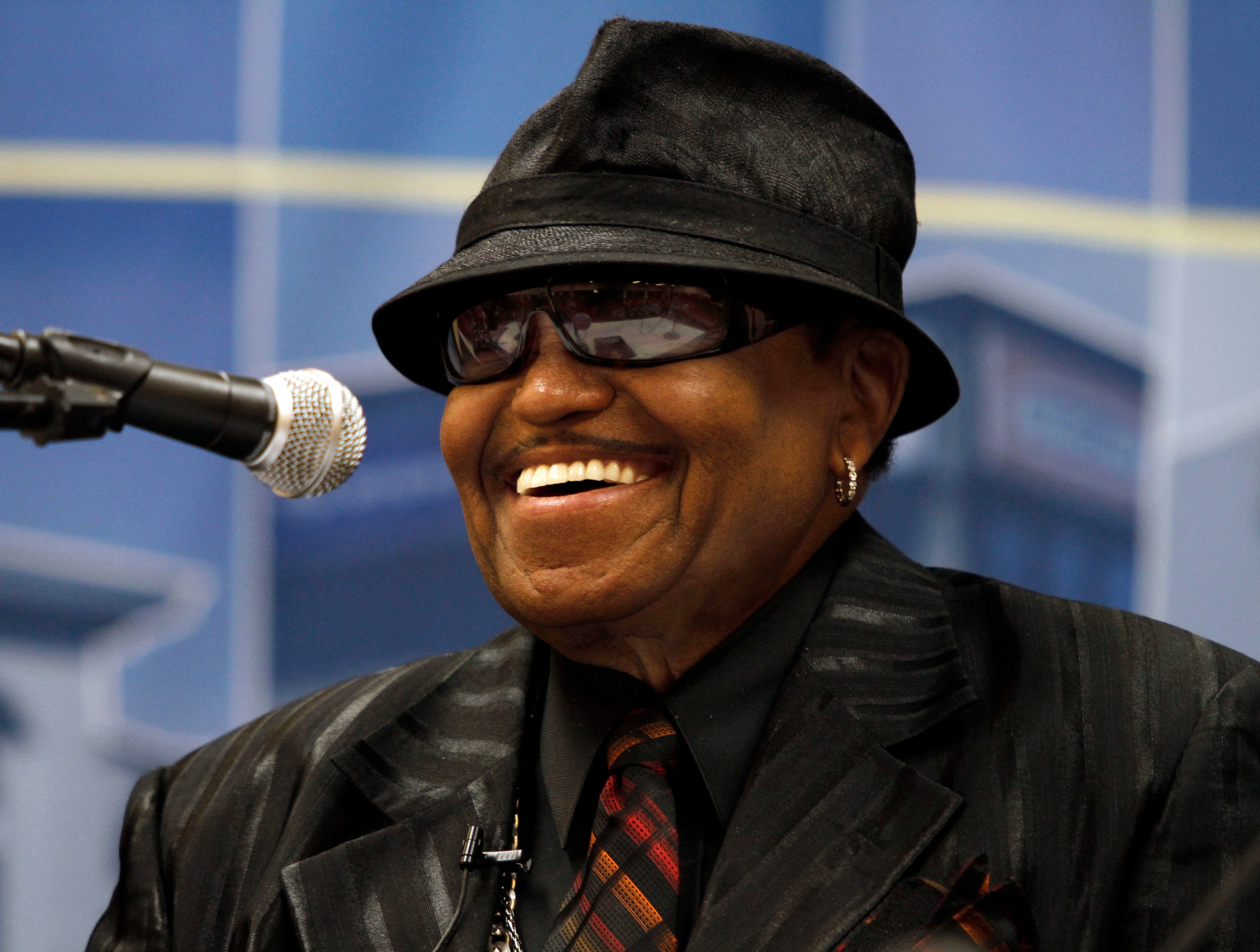 Joe Jackson, father of Michael and Janet Jackson, dead at 89