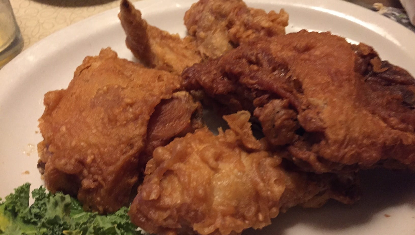 PHIL LUCIANO/JOURNAL STAR Fried chicken is on the menu at Bernardi's, 2137 Washington Road, Washington.