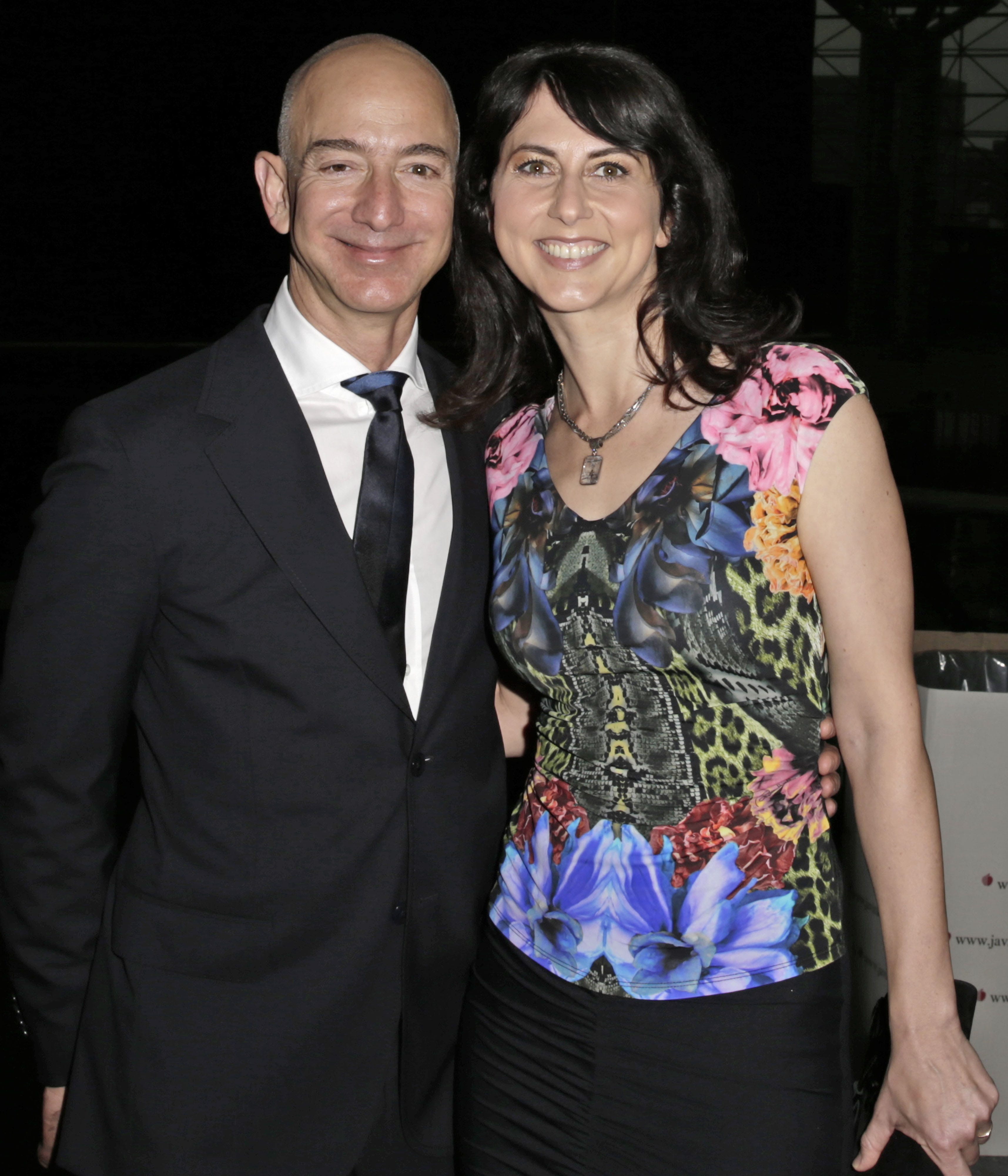 Jeff, MacKenzie Bezos To Divorce After 25 Years