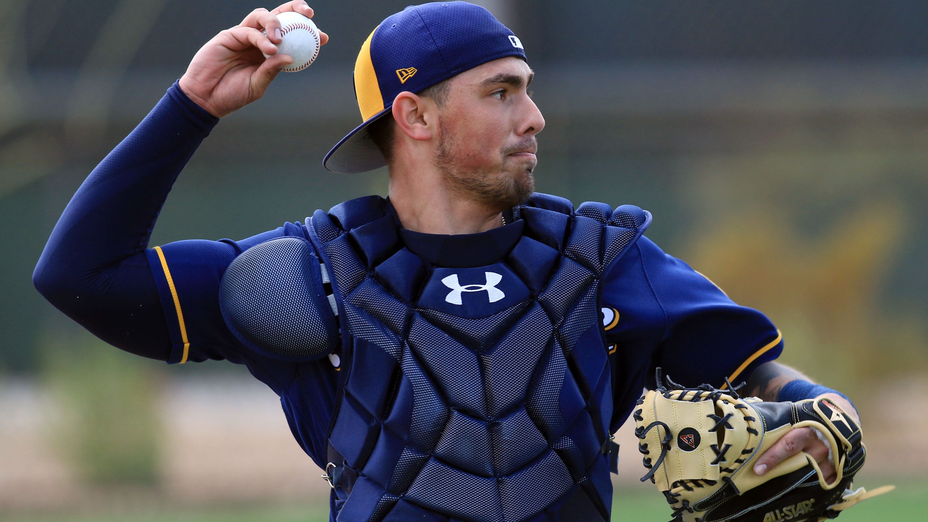 Brewers call up catcher Jacob Nottingham to replace injured Many Piña
