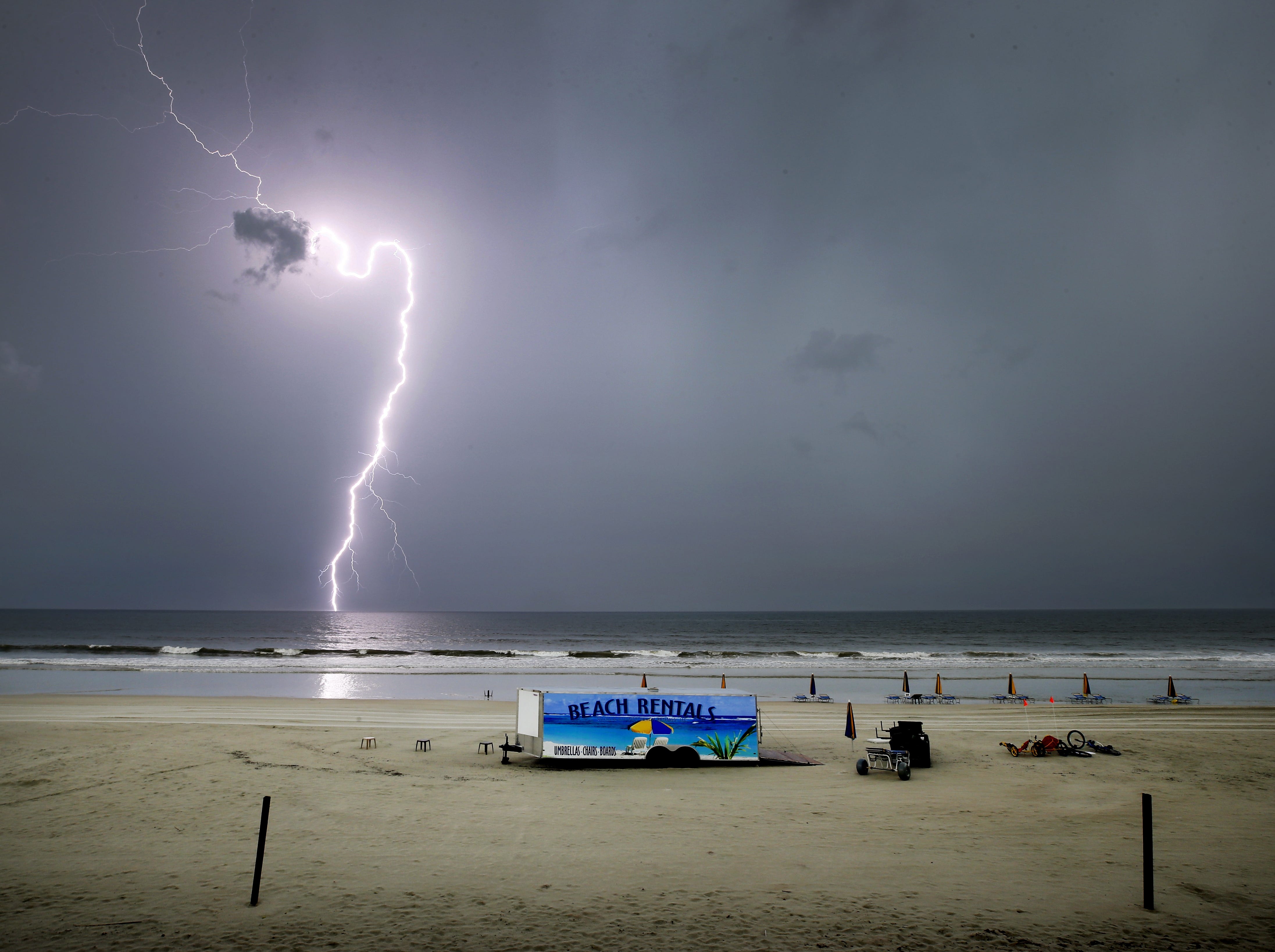 Motorcyclist death on I-95: Expert warns, you can't outrun lightning