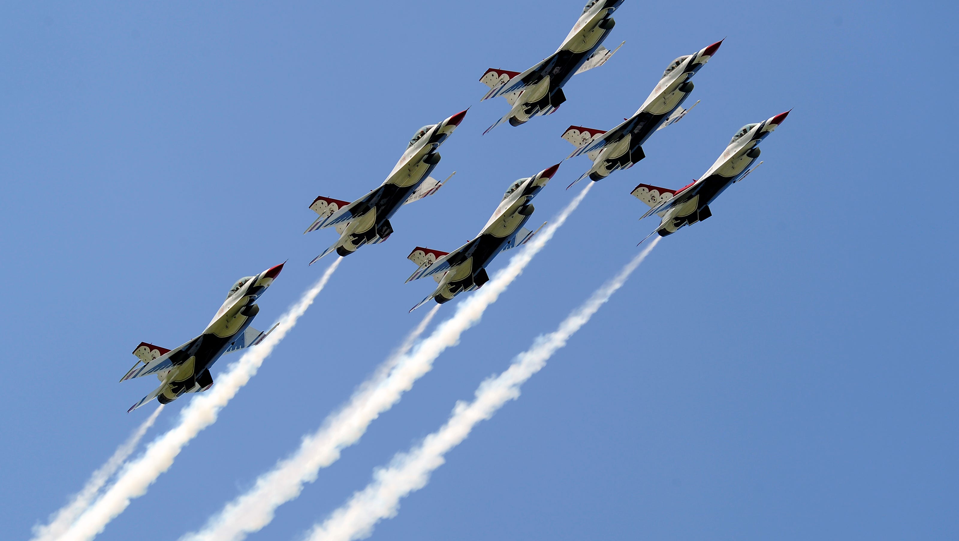 Air Force Thunderbirds returning to Florida International Air Show in