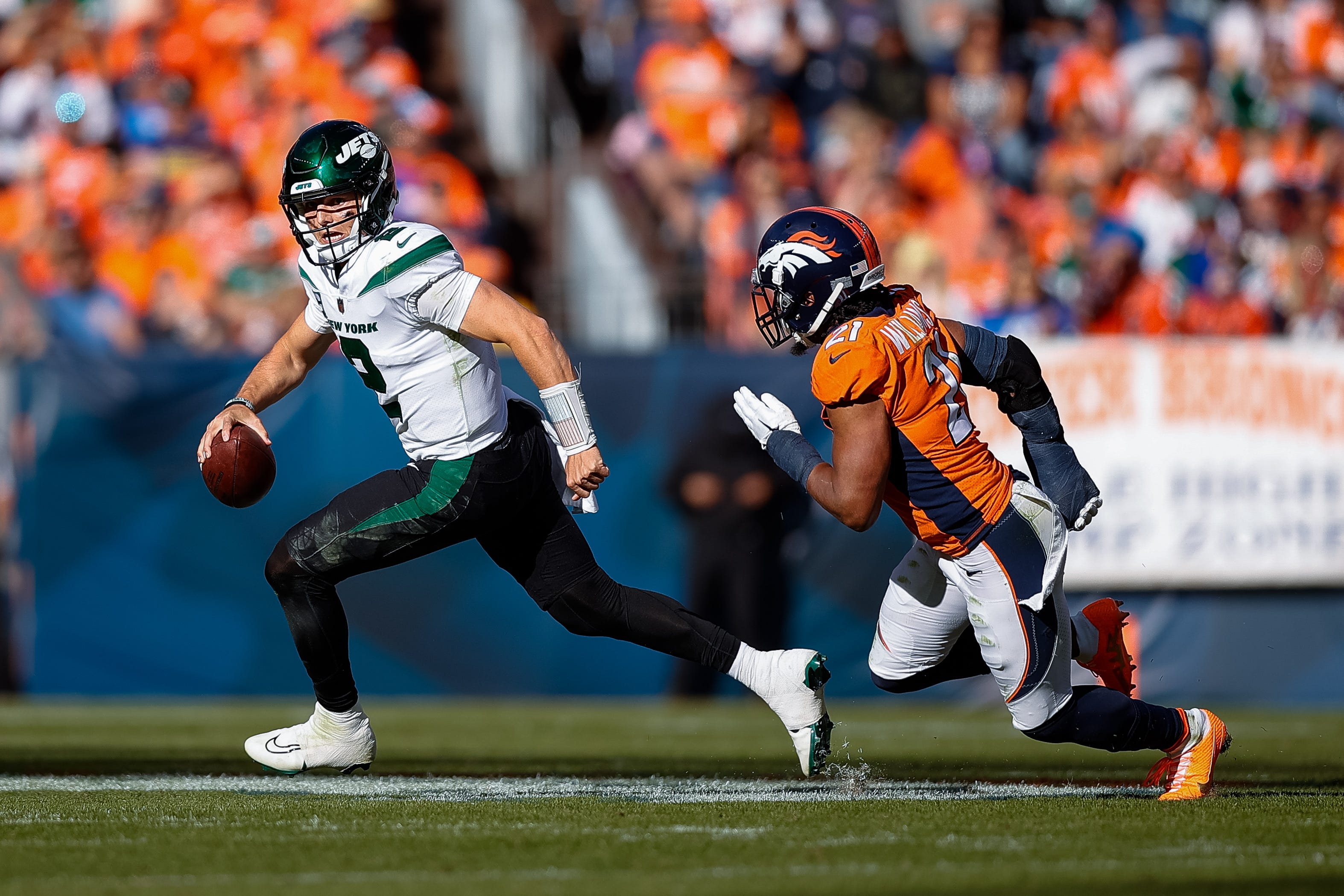 New York Jets wide receiver T.J. Luther (85) runs a route during an NFL  preseason football game against the Carolina Panthers, Saturday, Aug. 12,  2023, in Charlotte, N.C. (AP Photo/Brian Westerholt Stock