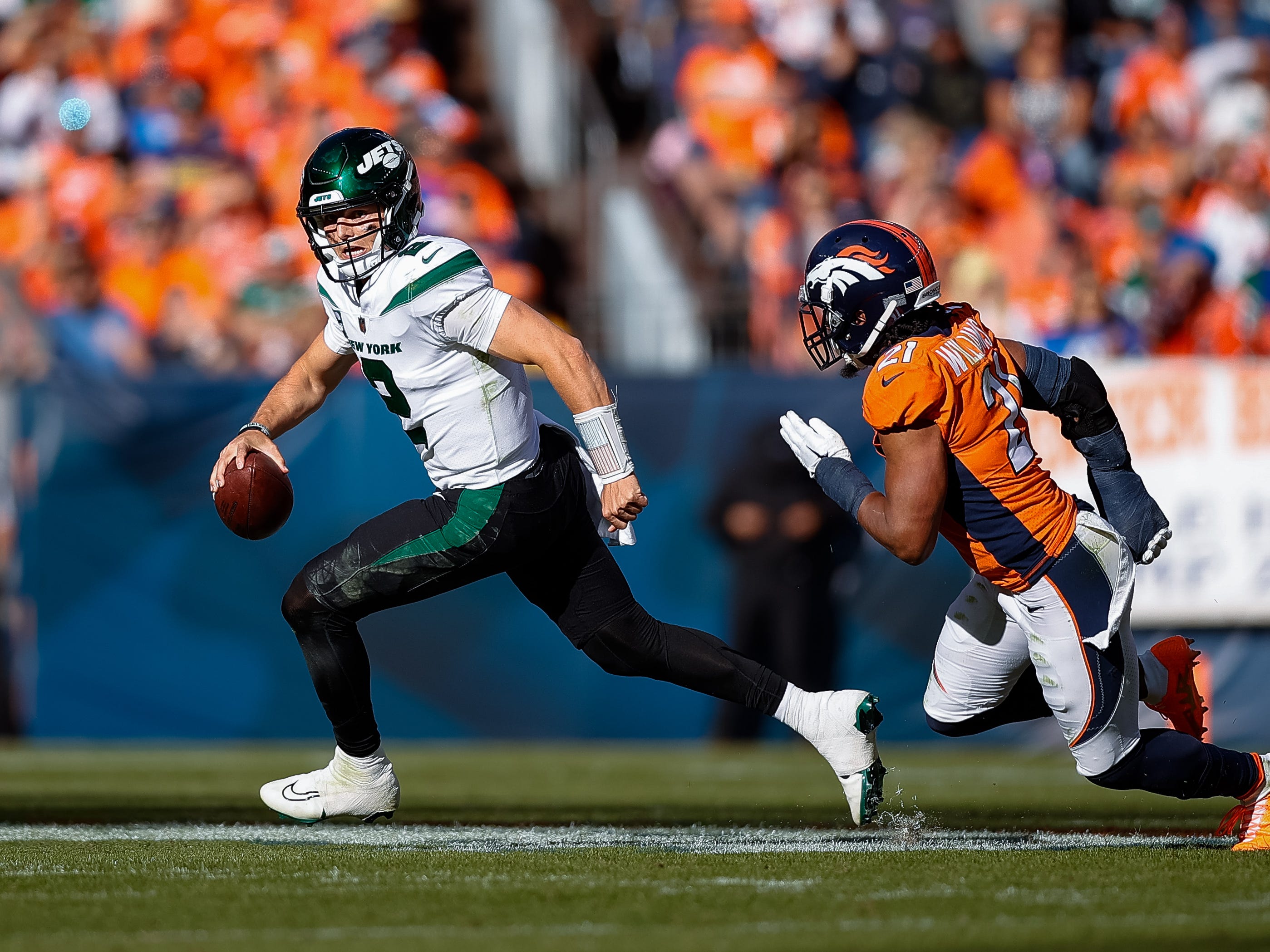 Jets vs. Broncos prediction, Zach Wilson stats and odds: Sunday, 10/23 