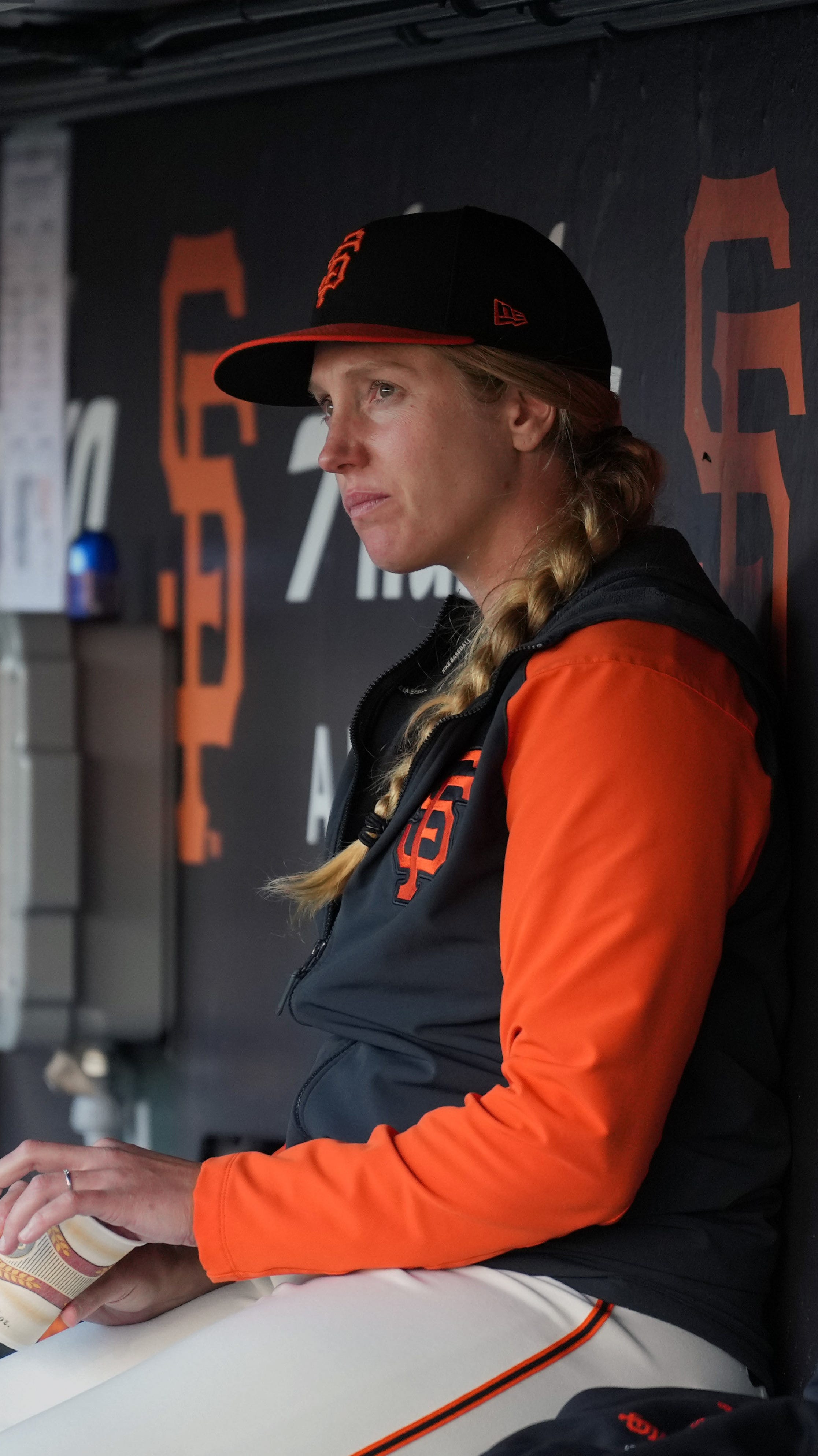 Giants' Alyssa Nakken first woman to interview for MLB manager job - Los  Angeles Times