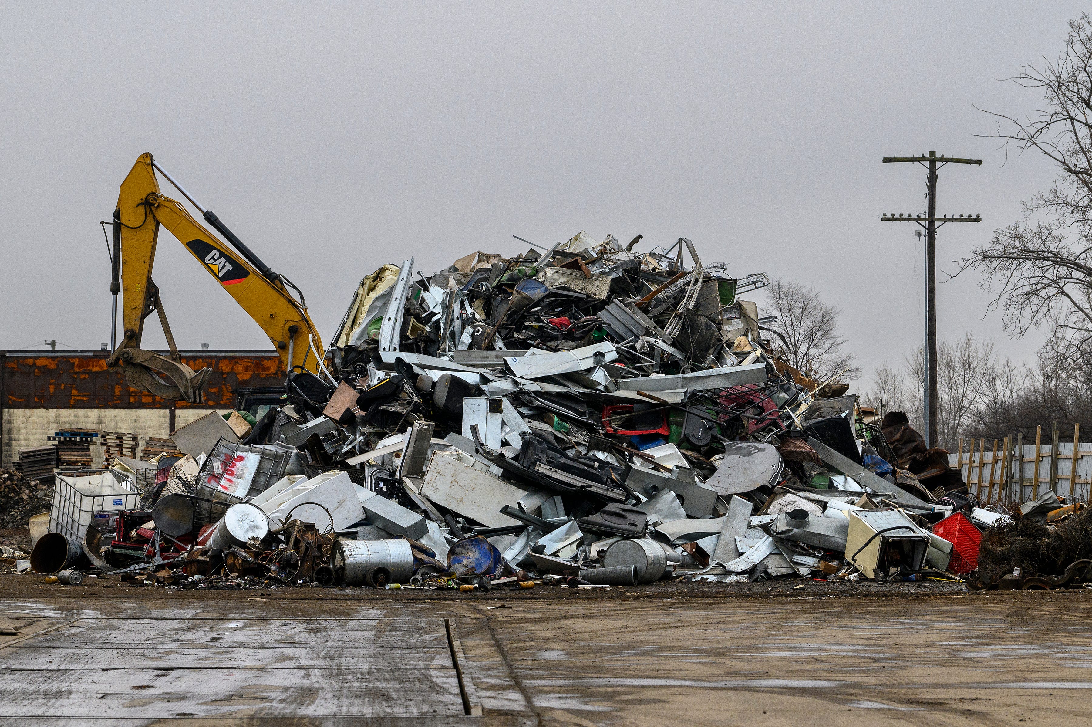 Scrapyard City Nearly 70 of Detroit auto related firms not in