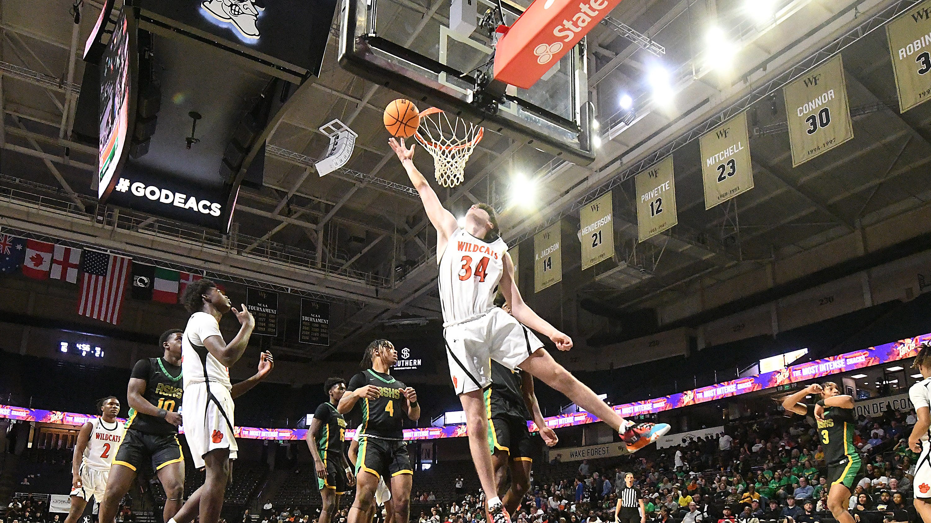 Live updates, scores from Hoggard, New Hanover basketball regionals