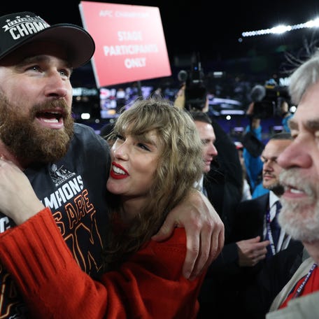 BALTIMORE, MARYLAND - JANUARY 28: Travis Kelce #87 of the Kansas City Chiefs celebrates with Taylor Swift after a 17-10 victory against the Baltimore Ravens in the AFC Championship Game at M&T Bank Stadium on January 28, 2024 in Baltimore, Maryland. (Photo by Patrick Smith/Getty Images) ORG XMIT: 776080236 ORIG FILE ID: 1968517621