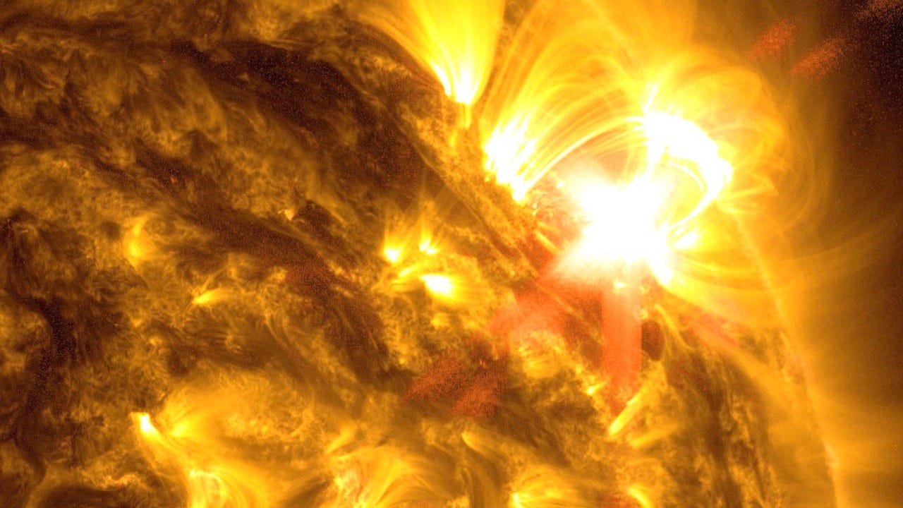 Severe Solar Storm Triggers Very Rare NOAA Watch – Charlieandme