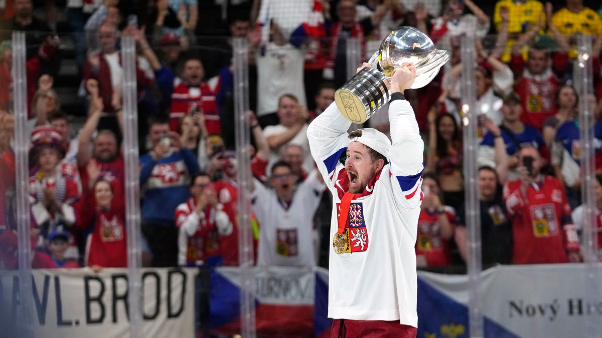 Czech Republic Wins Hockey World Championship by Shutting Out Switzerland