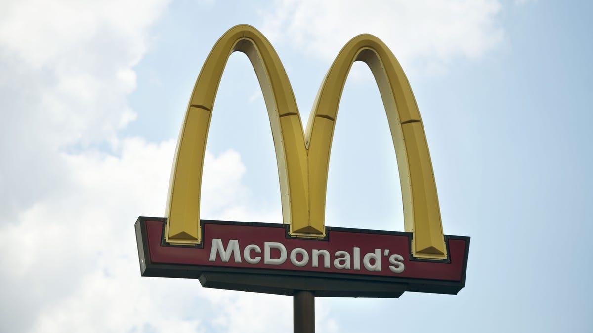 North Augusta woman sues Grovetown McDonald’s after allegedly slipping on wet floor