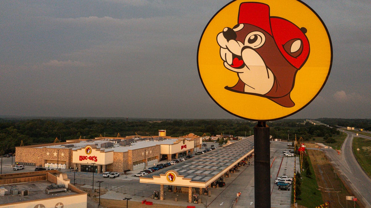 Explore the new world’s largest Buc-ee’s location in Luling, Texas