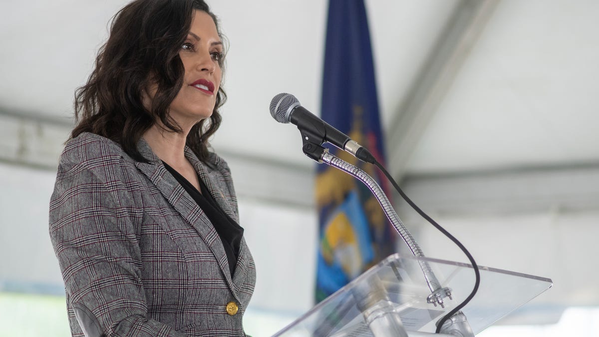 Whitmer pardons two former prisoners and commutes the sentences of three others into two parts