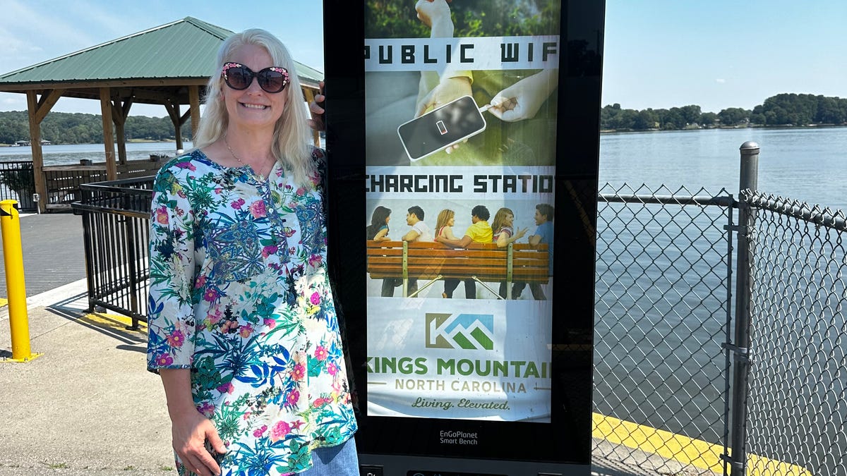 New smart benches increase internet access to Kings Mountain