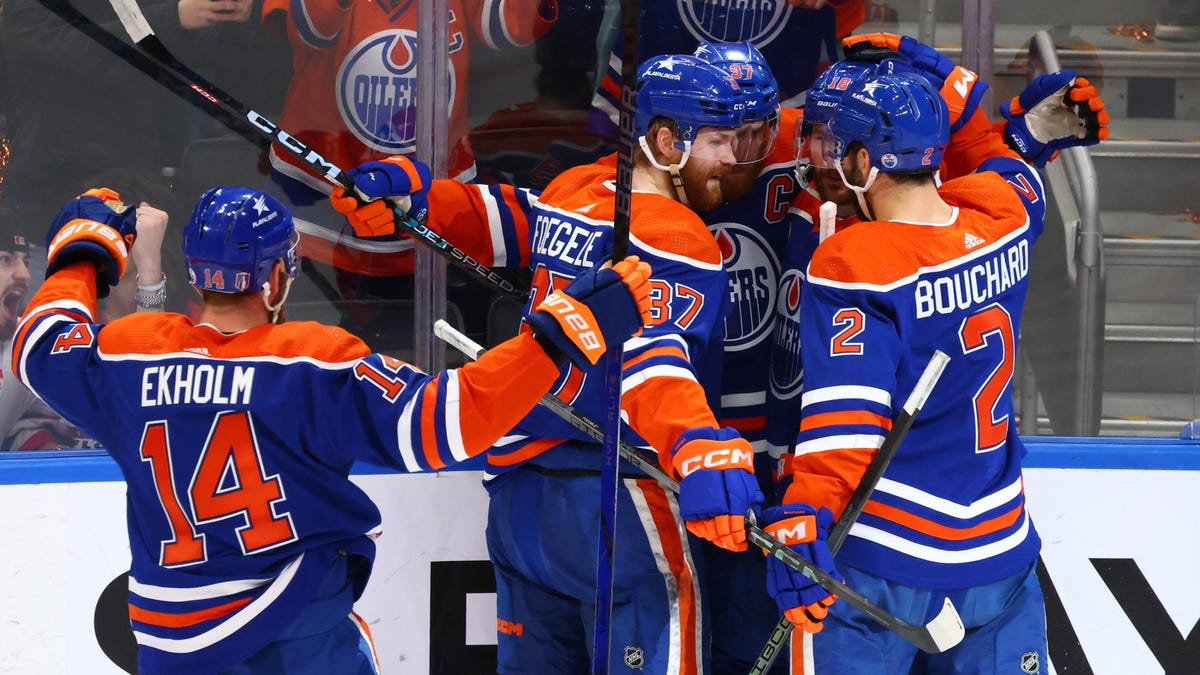Oilers beat Panthers in Game 4