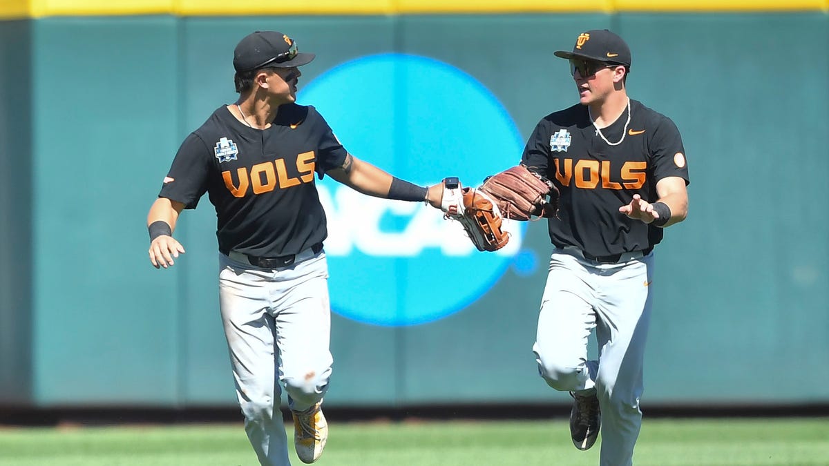 Tennessee baseball vs Texas A&M prediction in 2024 College World Series: Who wins CWS Game 3?