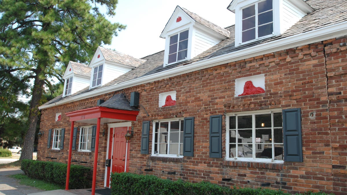 Read more about the article Augusta’s iconic Red Lion applies for liquor license and could reopen