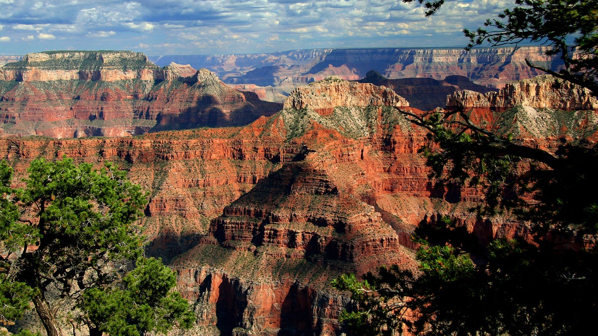 Texas man dies while hiking to Phantom Ranch on Grand Canyon River Trail