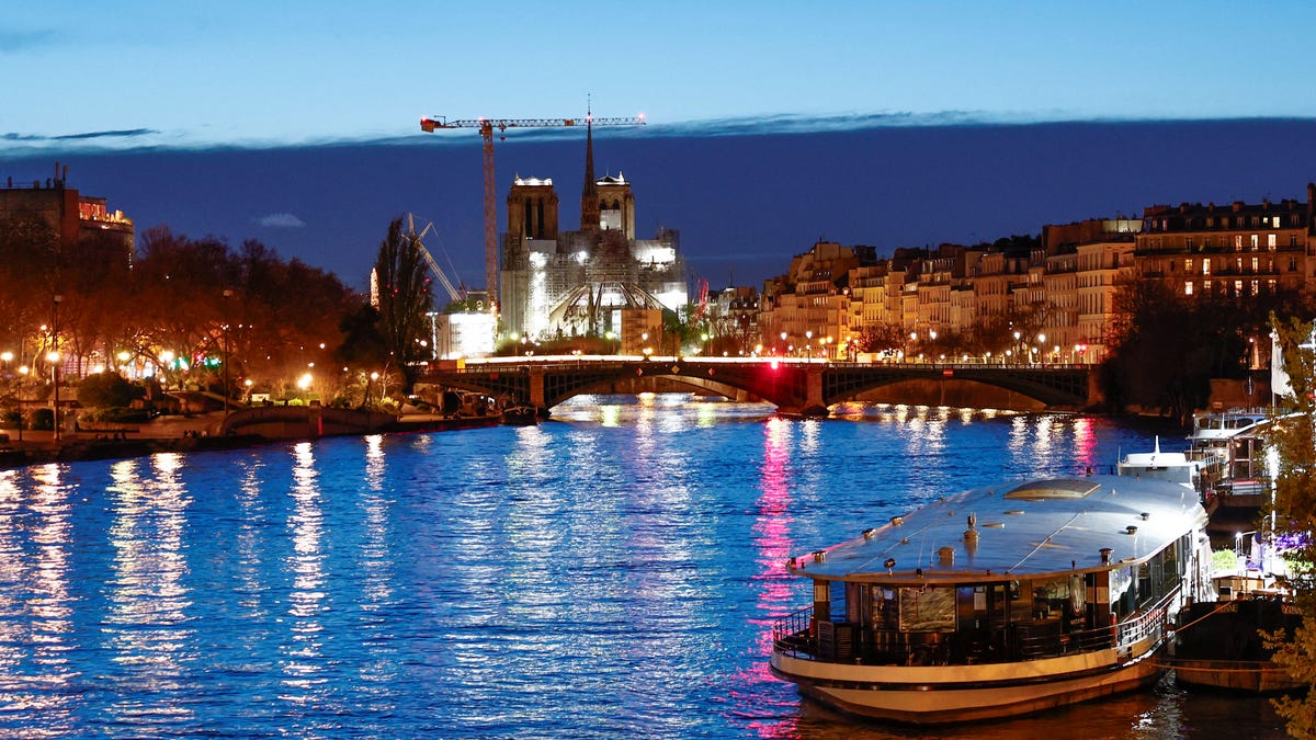 View of the River Seine near the Notre-Dame de Paris Cathedral. REUTERS/Gonzalo Fuentes