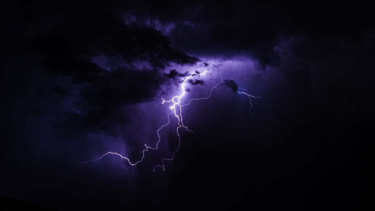 Lightning strike leads to hospitalization of youth church group during hike in Utah