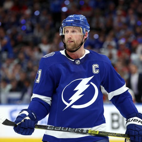 Longtime Tampa Bay Lightning center Steven Stamkos has signed with the Nashville Predators, according to reports.