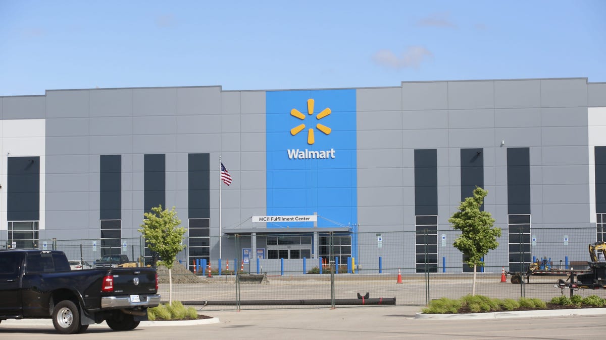 Walmart faces class action lawsuit over false pricing