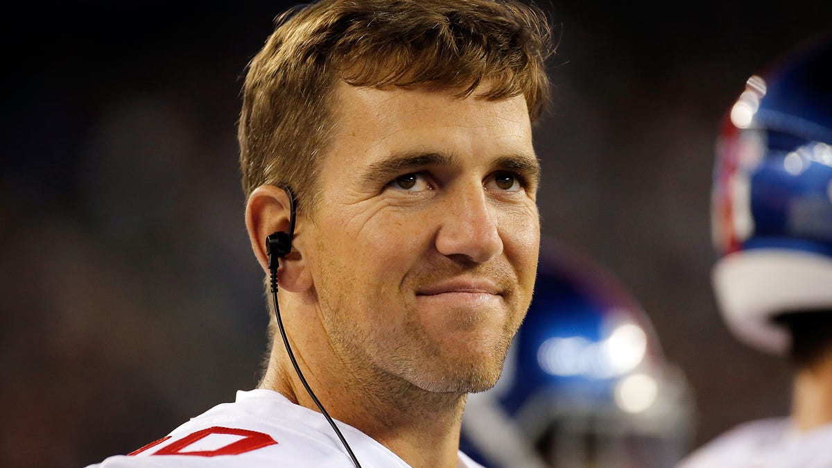 Eli Manning at Delaware Chick-fil-A. Eagles fans and others react