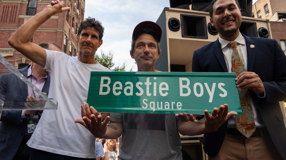 Beastie Boys sue Chili’s owner for using “sabotage” in advertising