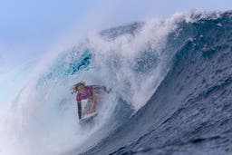 Caity Simmers is youngest World Surfing League champion after showdown with Caroline Marks