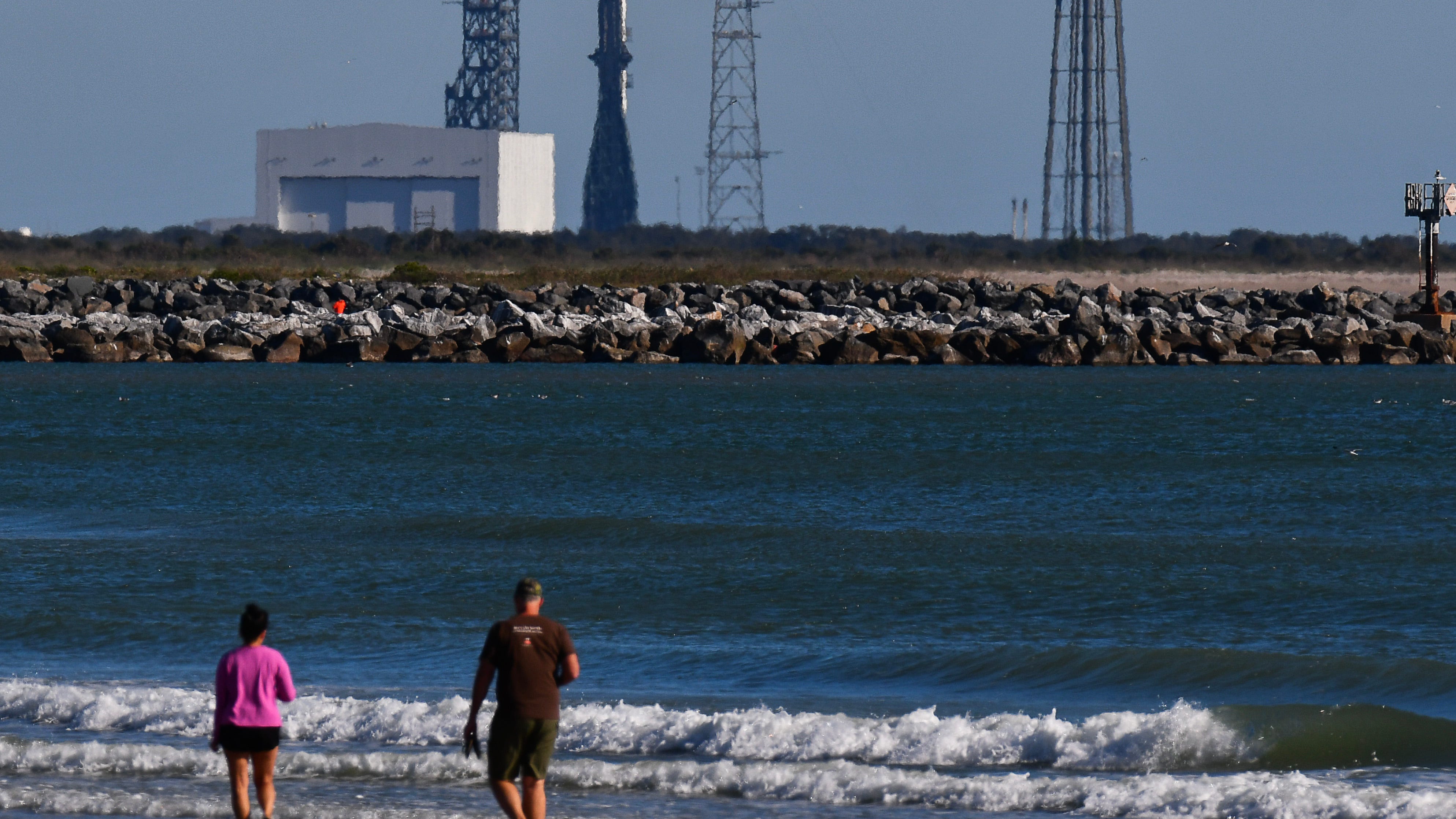 Blue Origin's New‍ Glenn⁣ rocket at Kennedy Space Center