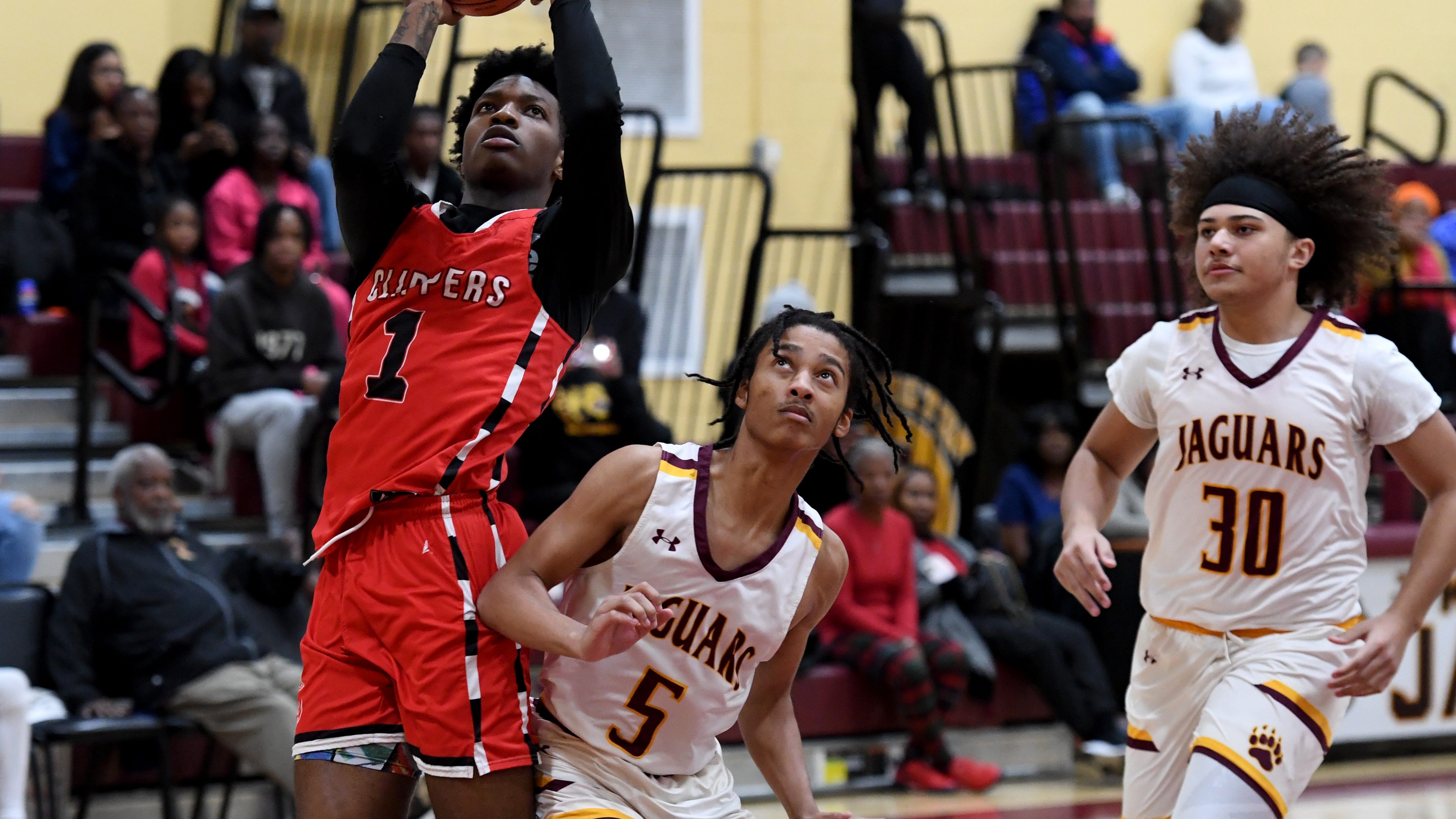 Bennett boys basketball defeats Washington