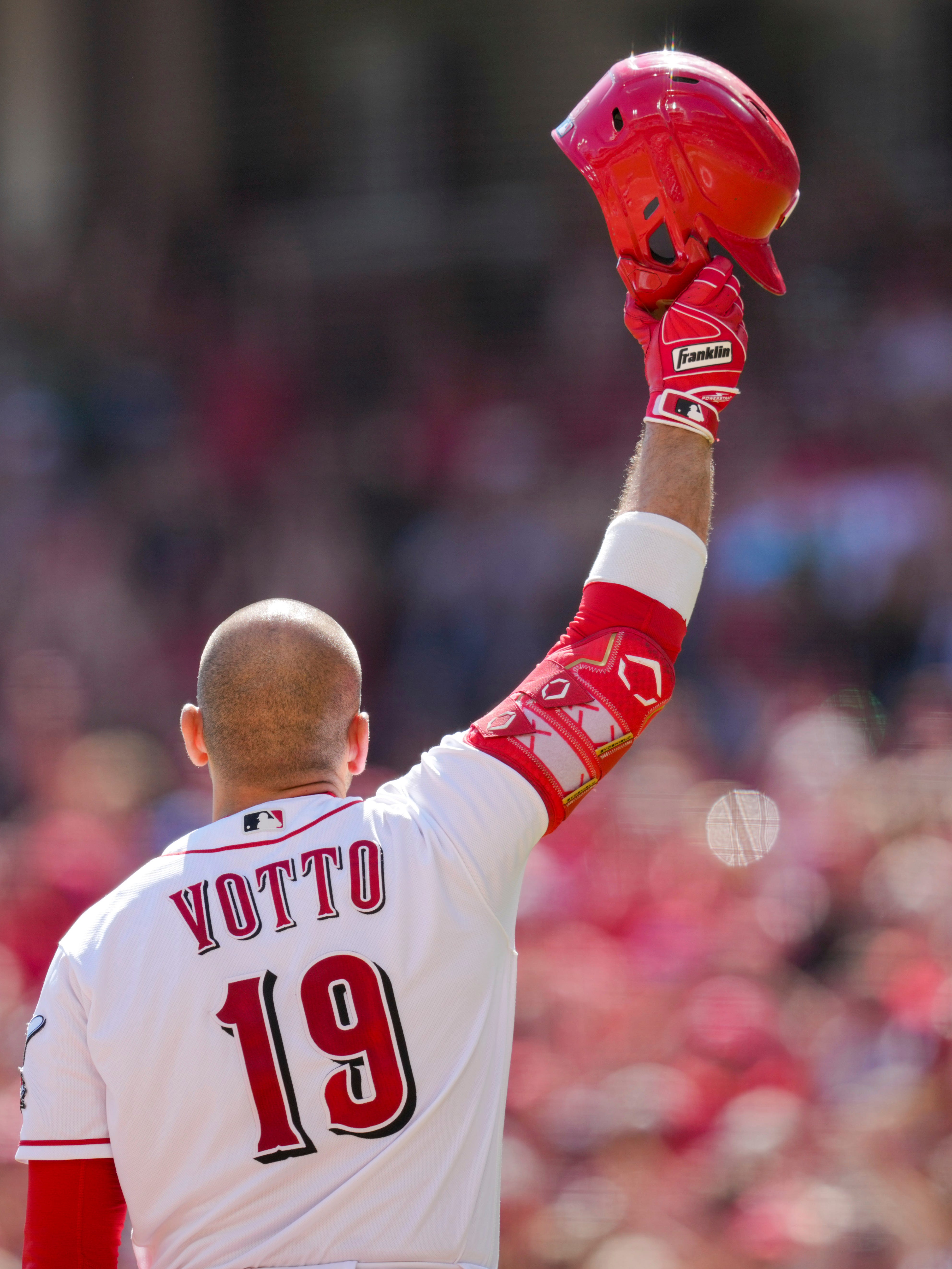 Tatis' spectacular catch, Soto's soaring homer help the Padres rout the  Cardinals 12-2