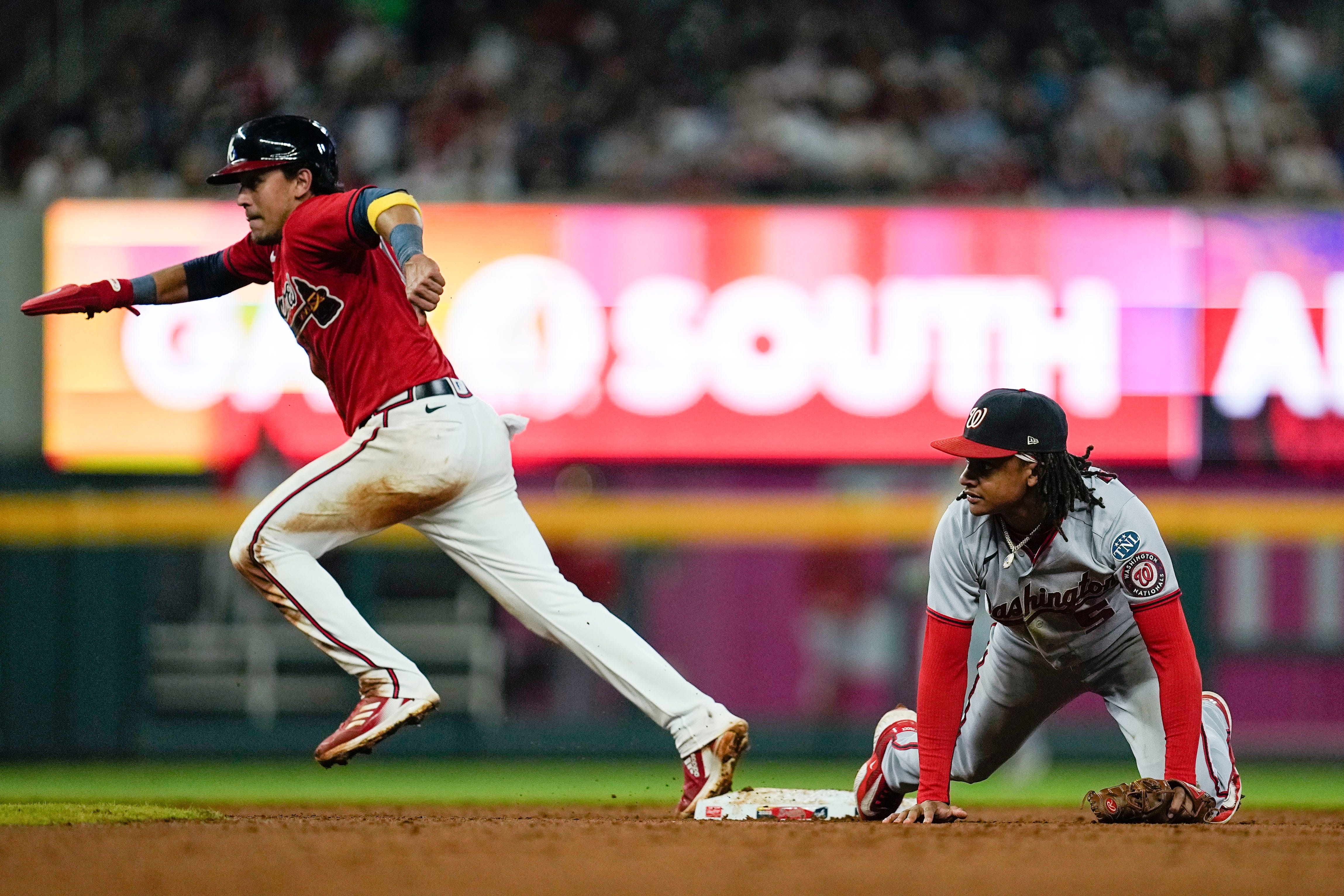 Ozuna homers twice as Braves tie HR record with 307 in 10-9 loss