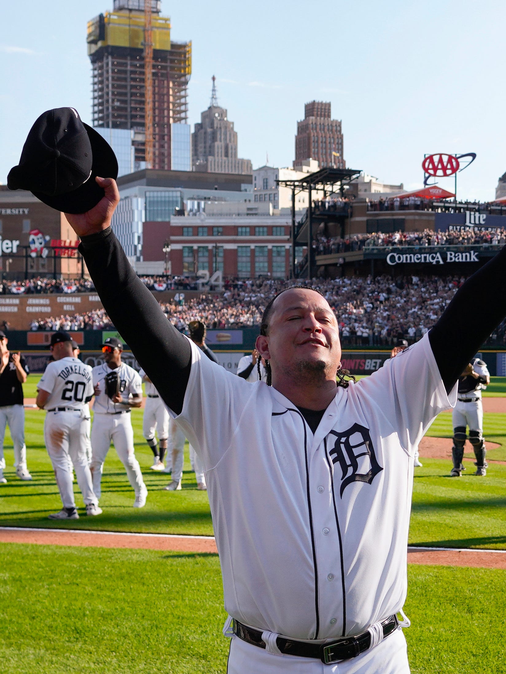 Terry Francona steps away as Guardians manager, will assume future role  with club after 11-year run