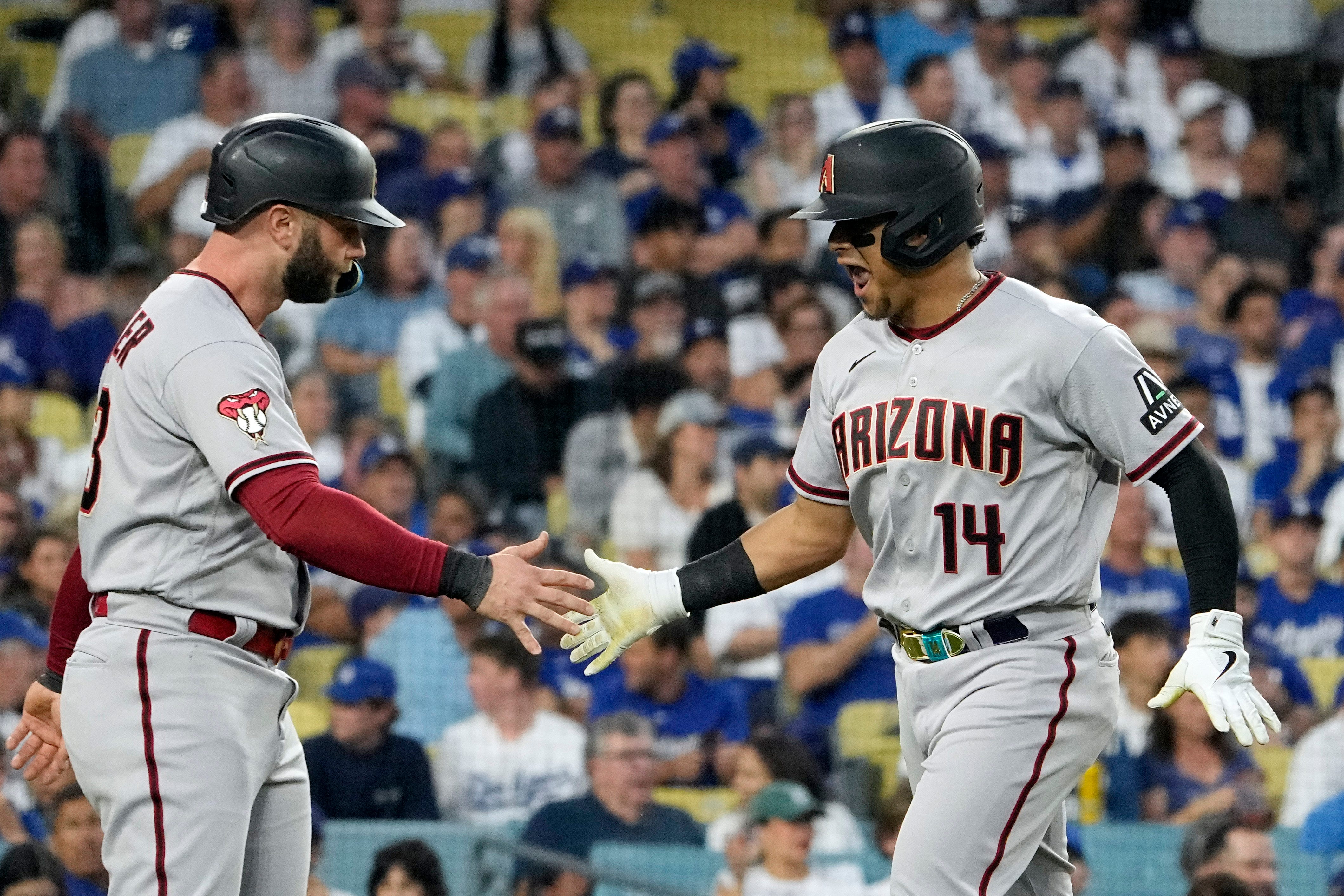 Dodgers leave infielder Rosario and reliever Yarbrough off NLDS