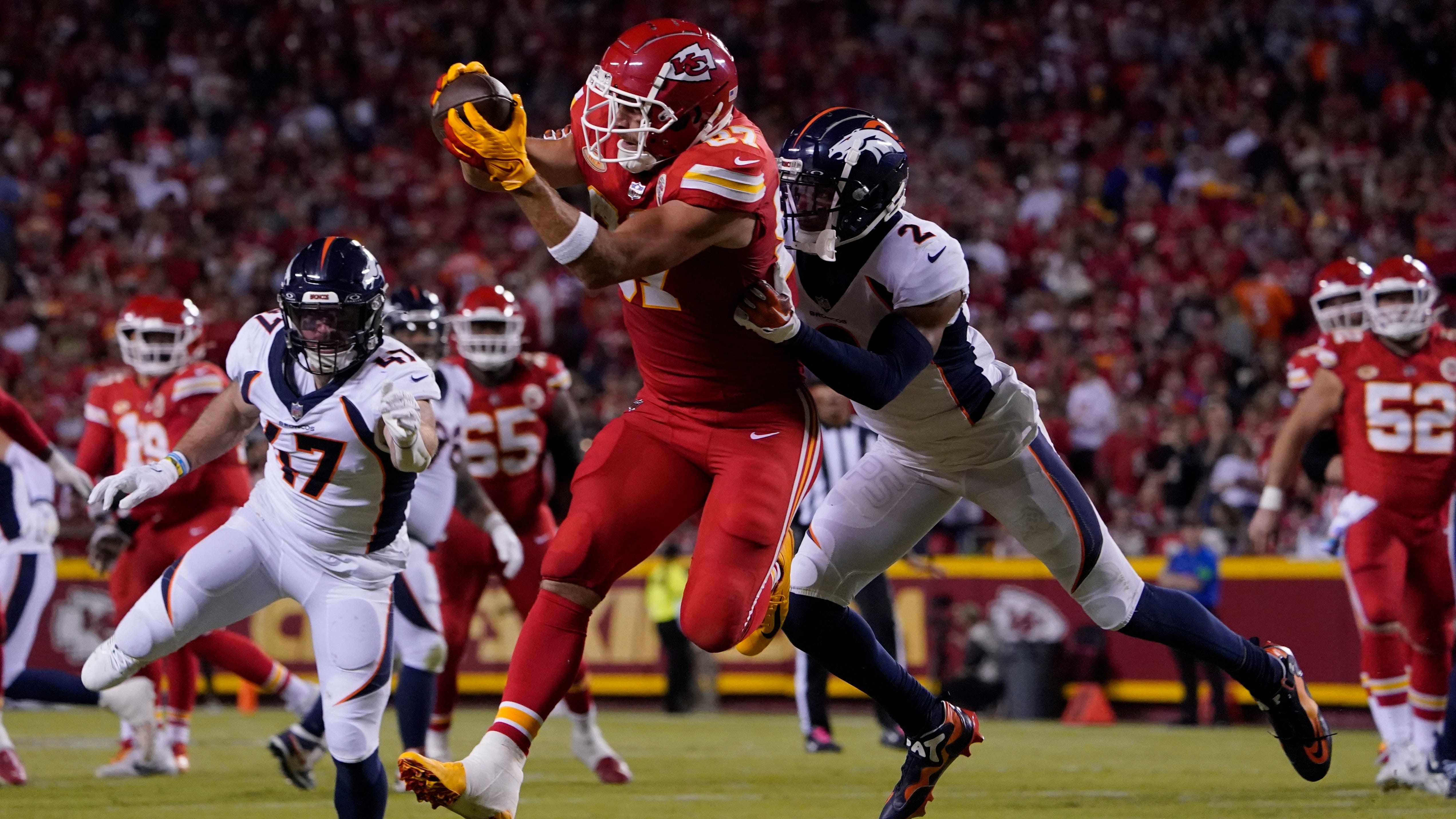 Chiefs' Jones records 1.5 sacks in season debut, Chiefs beat Jacksonville  17-9, Sports