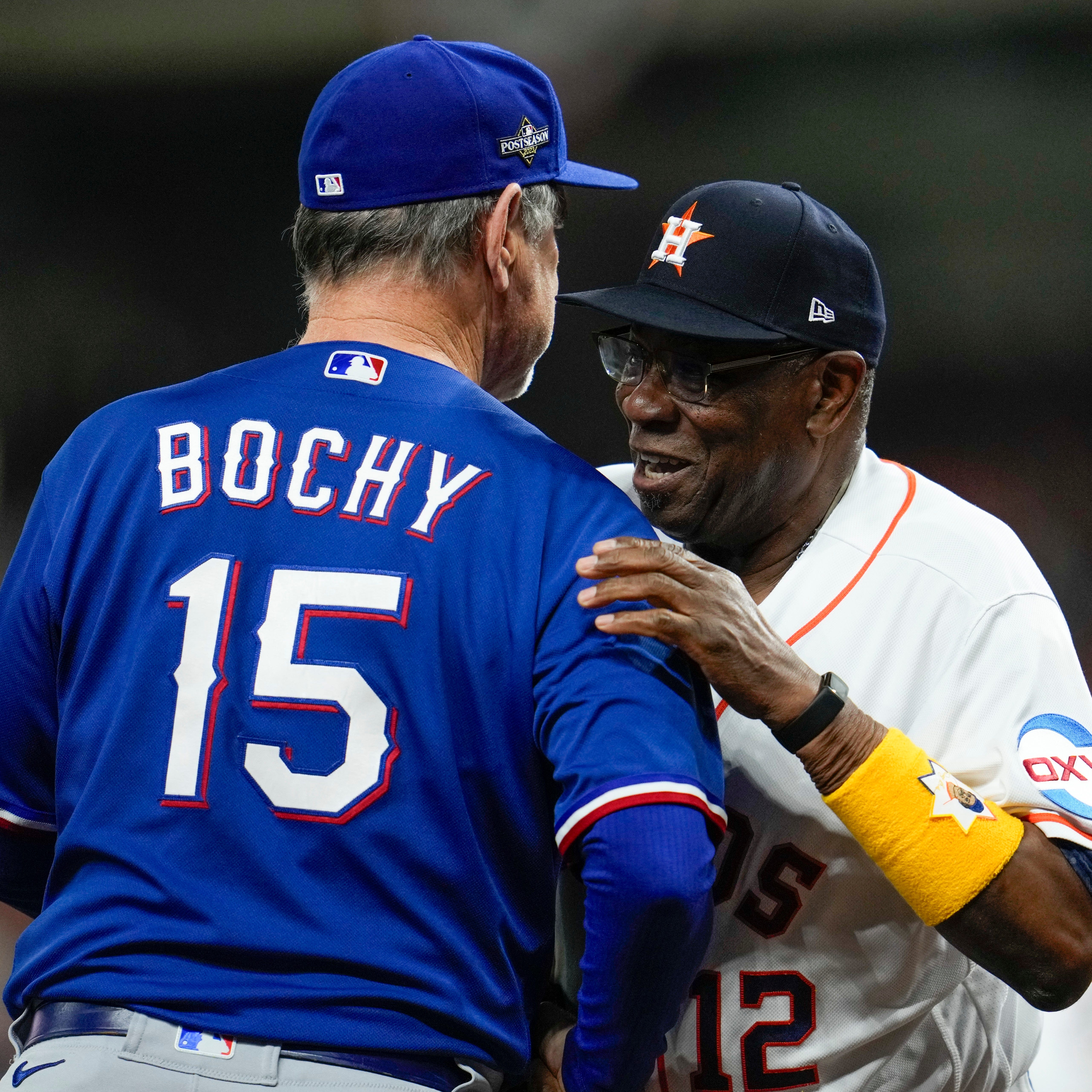 ALCS: Rangers hold off Astros in Game 2 to take commanding series lead