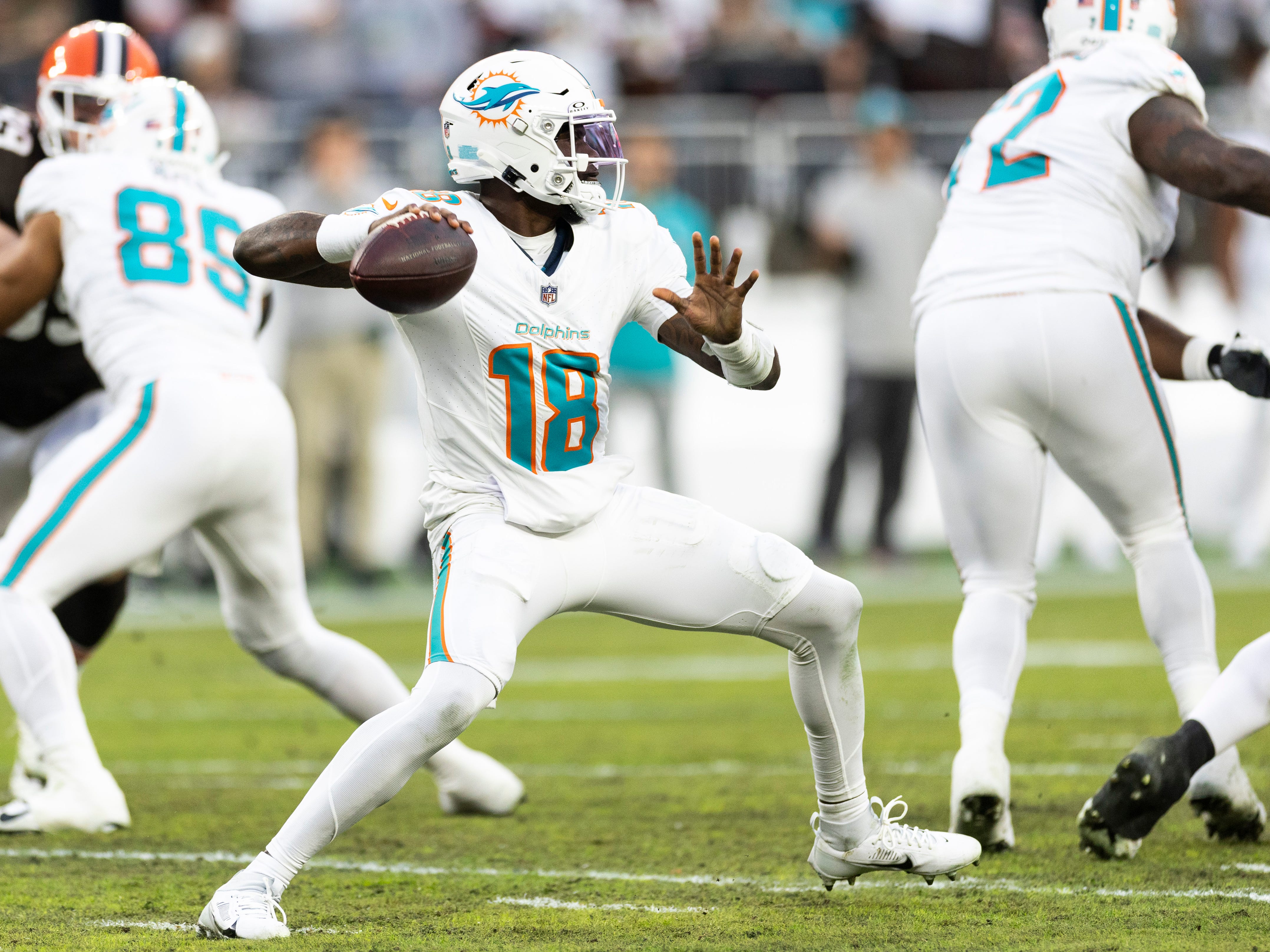 Miami Dolphins at New England Patriots - NFL News - Oct 06, 2024 | USA TODAY