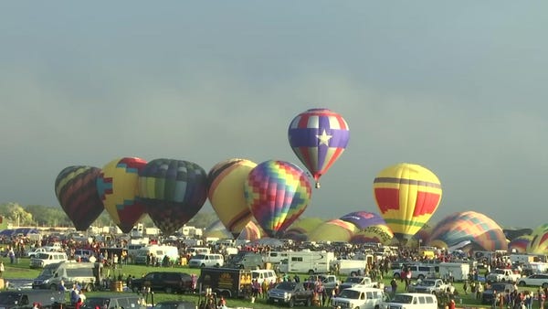 Fog keeps balloons grounded at Albuquerque fiesta