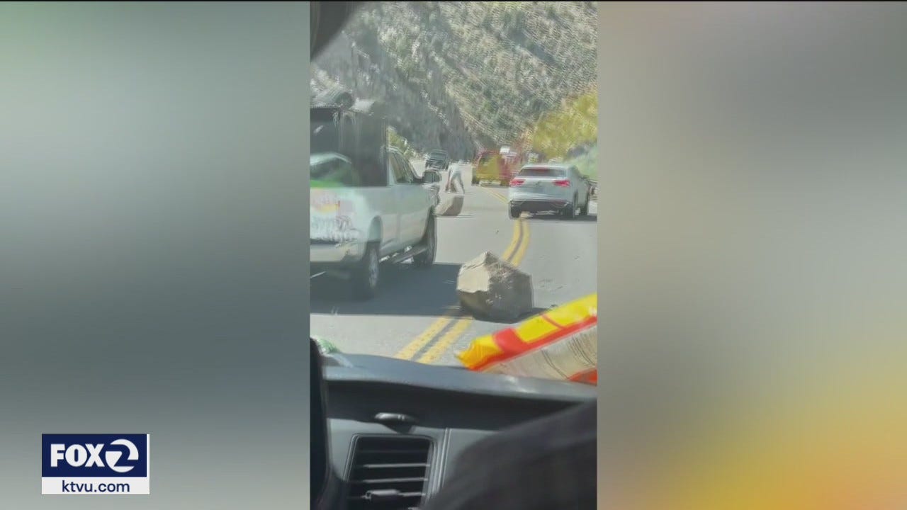 Earthquake: Drivers dodge boulders in the Sierra
